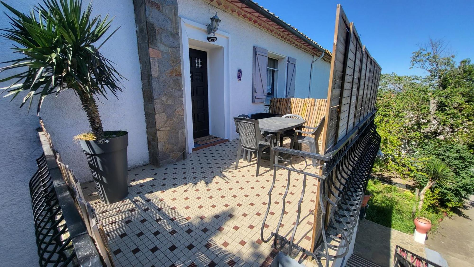 Bel Appartement Vinassan Exteriör bild